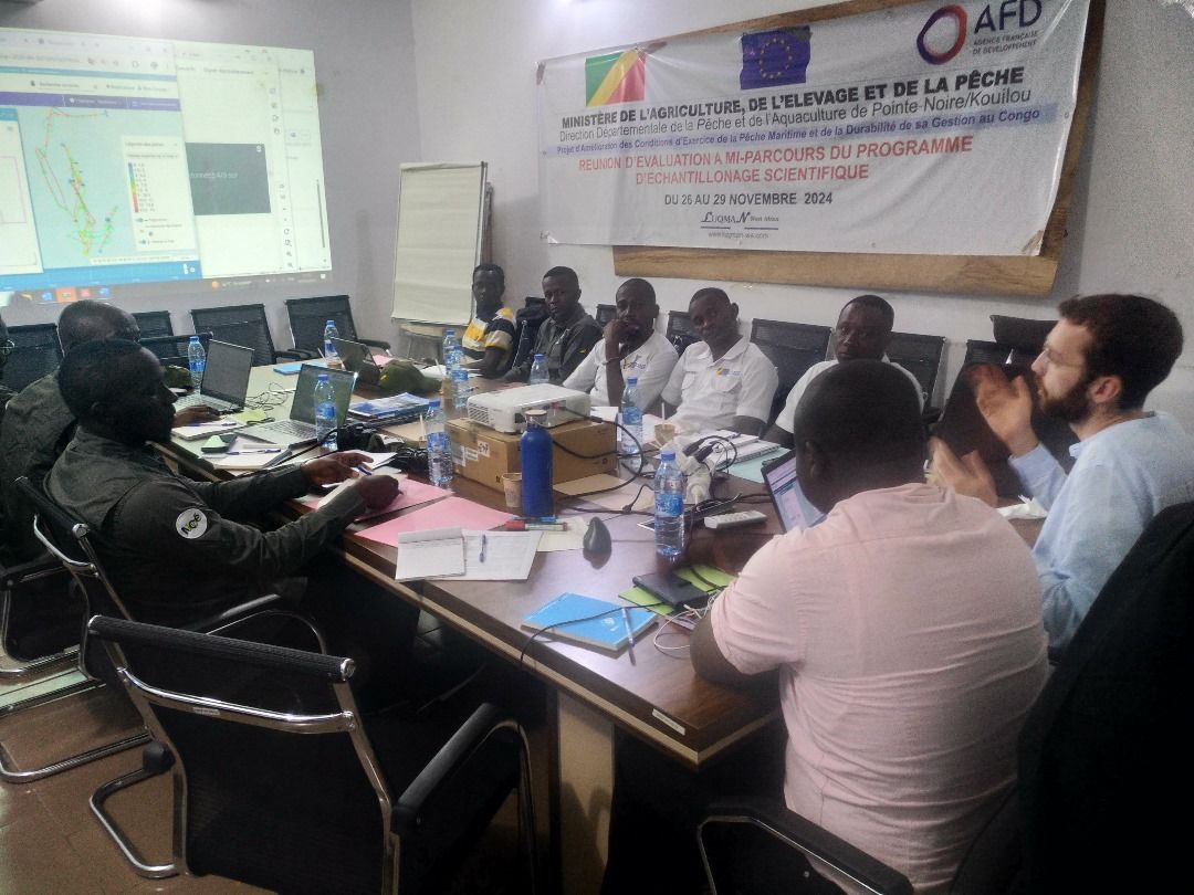 SkylightMarine's tweet image. Honored to join @TheWCS on a field mission to 🇨🇬 Republic of Congo (May 6–9) to explore how AI can support the fight against #IUUFishing in key blue–green corridors. 🌊🌿
We engaged with the Navy, Fisheries, and MPA officers protecting marine biodiversity. 🙌 #AIforOceans