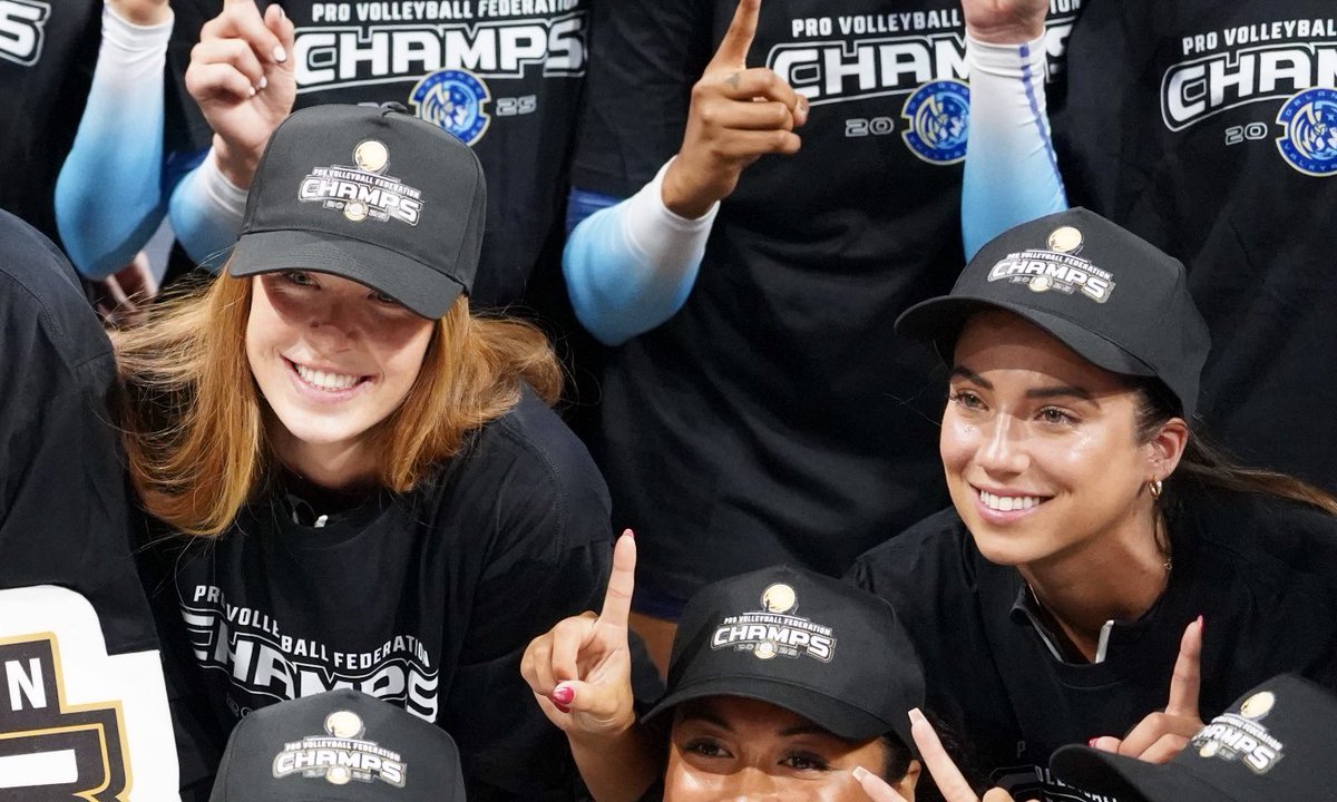 Oregon Volleyball (@oregonvb) on Twitter photo The CHAMPS are here👑
The <a href="/orlvalkyries/">Orlando Valkyries</a> and four(!!) past UO standouts are 2025 <a href="/RealProVB/">Pro Volleyball Federation</a> champions!
🦆 Lindsey Vander Weide
🦆 Abby Hansen
🦆 Hannah Pukis
🦆 Georgia Murphy
Congrats, #ProDucks The CHAMPS are here👑
The <a href="/orlvalkyries/">Orlando Valkyries</a> and four(!!) past UO standouts are 2025 <a href="/RealProVB/">Pro Volleyball Federation</a> champions!
🦆 Lindsey Vander Weide
🦆 Abby Hansen
🦆 Hannah Pukis
🦆 Georgia Murphy
Congrats, #ProDucks