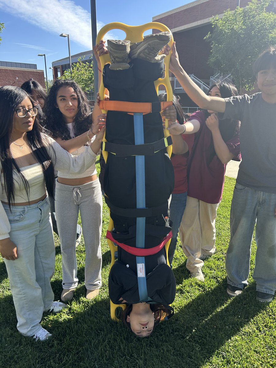 El Capitan Sports Medicine (@echsmedtech) on Twitter photo Coach Davenport helping with a spine boarding lessen in our EMR class. <a href="/ecgauchos/">El Capitan HS 🤠</a> <a href="/MercedUHSD/">MercedUHSD</a> <a href="/GauchoGossman/">TG</a> Coach Davenport helping with a spine boarding lessen in our EMR class. <a href="/ecgauchos/">El Capitan HS 🤠</a> <a href="/MercedUHSD/">MercedUHSD</a> <a href="/GauchoGossman/">TG</a>