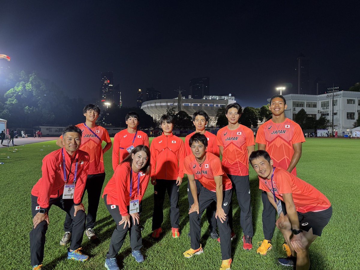 jaaf_official's tweet image. ／
【広州 2025 #世界リレー】
チームカメラ📸🇯🇵
＼

日本代表選手が帰国しました✈️
応援ありがとうございました🙌
共に闘ったスタッフも一緒に✨📷

#サニブラウンアブデルハキーム(東レ)
#愛宕頼(東海大学)
#鵜澤飛羽(JAL)
#井上直紀(早稲田大学)
#西岡尚輝(筑波大学)
#大上直起(青森県庁)…