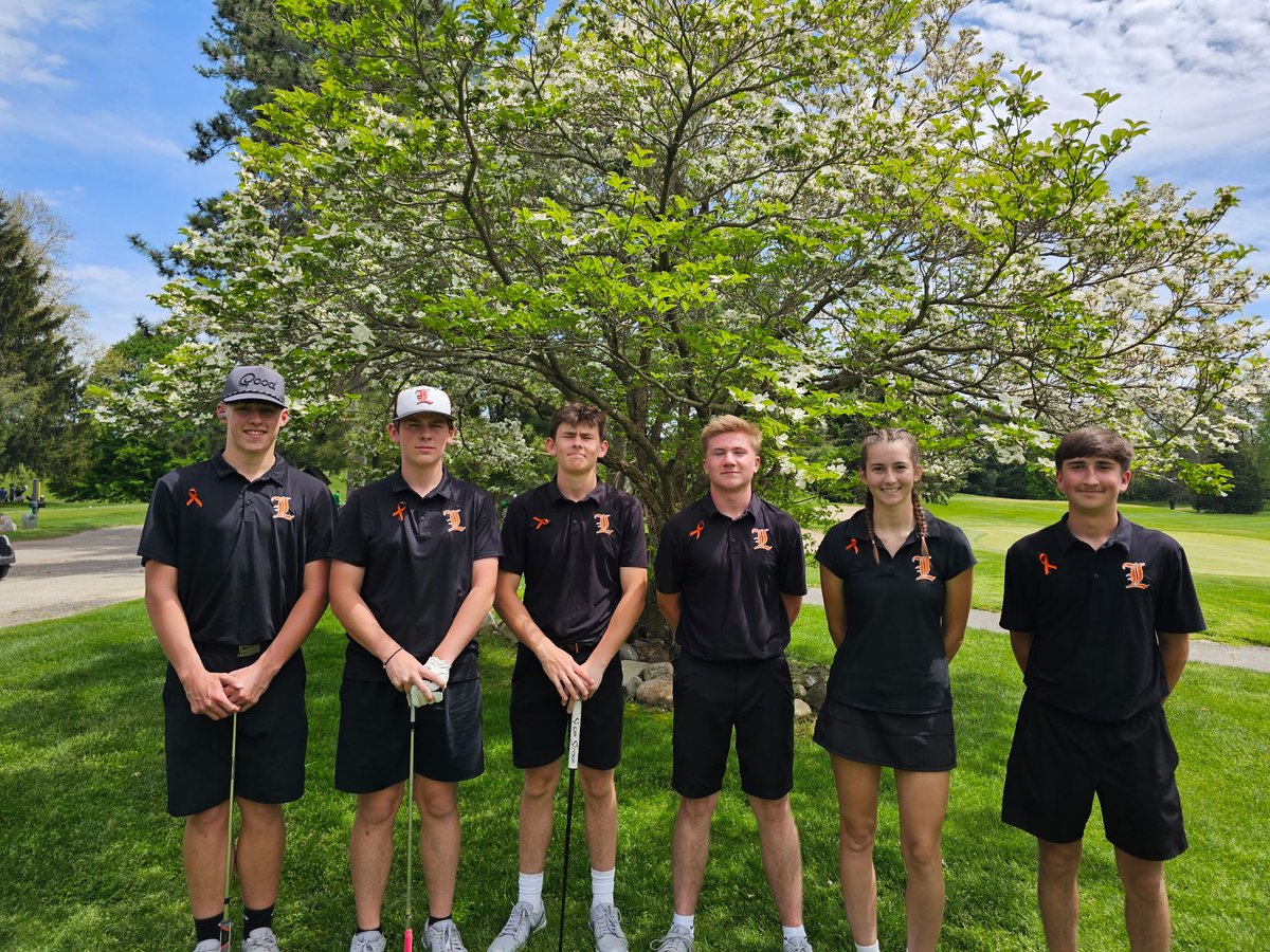 Golf finishes in 2nd place in today's jamboree, one stroke behind Hanover-Horton.

Logan Douglas 40
Allison Kobus 43
Drake Mays 43
Cooper Rivest 44
Cam Pasch 49
Austin Boertman 52

Go Hawks!