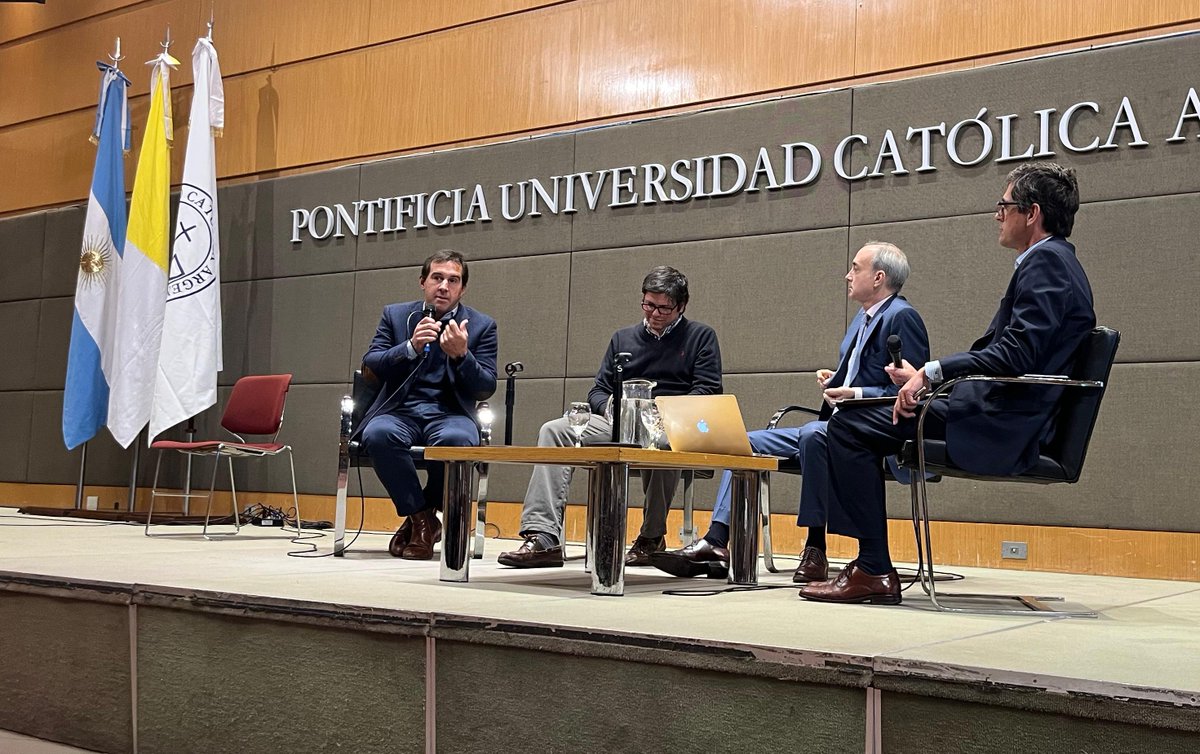 Agustín Porres (@agustinporres) on Twitter photo Volver a trabajar en equipo: gobiernos, ministerios, escuelas, docentes, familias y sociedad civil. Es clave construir confianza para llegar más lejos. Gracias por invitarme al XXII Foro de educación de la Vicaría Episcopal de Educación
<a href="/arzbaires/">Arzobispado de Buenos Aires</a> <a href="/Vicaria_Edu/">Vicaria de Educación</a> Volver a trabajar en equipo: gobiernos, ministerios, escuelas, docentes, familias y sociedad civil. Es clave construir confianza para llegar más lejos. Gracias por invitarme al XXII Foro de educación de la Vicaría Episcopal de Educación
<a href="/arzbaires/">Arzobispado de Buenos Aires</a> <a href="/Vicaria_Edu/">Vicaria de Educación</a>