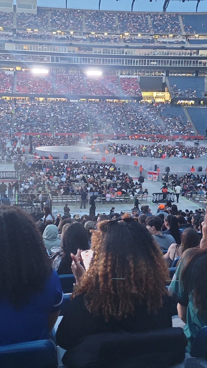 Oh it's bout to be lit