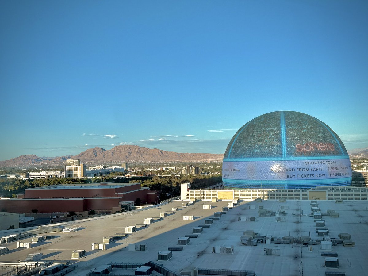 JonathanMoon's tweet image. A week of room views at the sphere were pretty cool!

@JonathanMoon @MoonMediaTV @thespherevegas #TheVenetianLasVegas