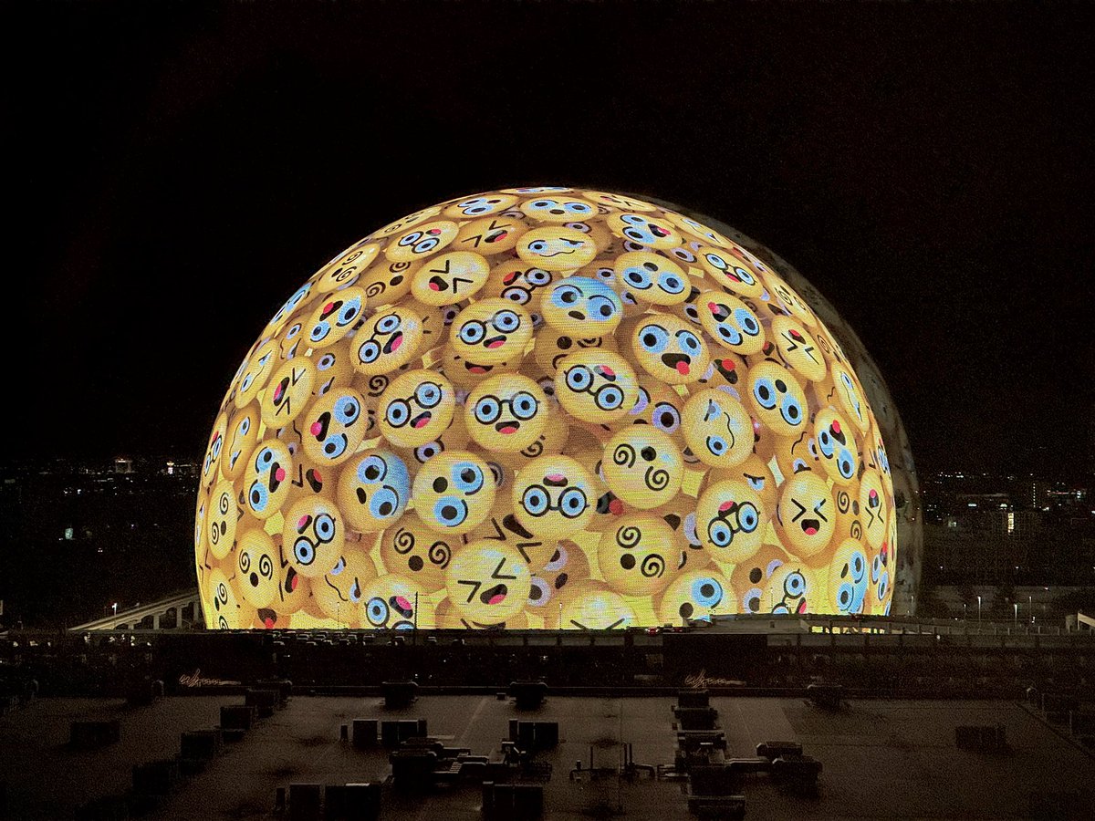 JonathanMoon's tweet image. A week of room views at the sphere were pretty cool!

@JonathanMoon @MoonMediaTV @thespherevegas #TheVenetianLasVegas