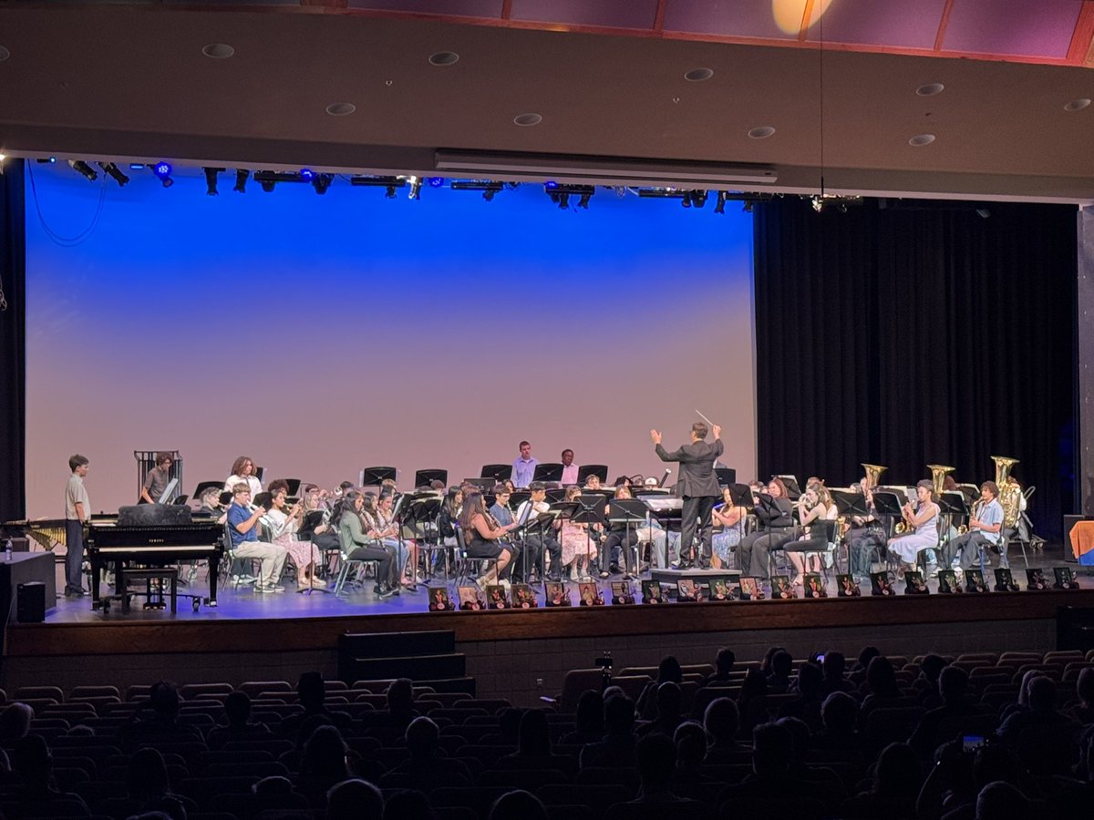 The combined Concert &amp; Symphonic bands along the Wind Ensemble with great performances.  <a href="/OlatheEastBands/">OE Bands</a> <a href="/OlatheEastHawks/">Olathe East High School</a>