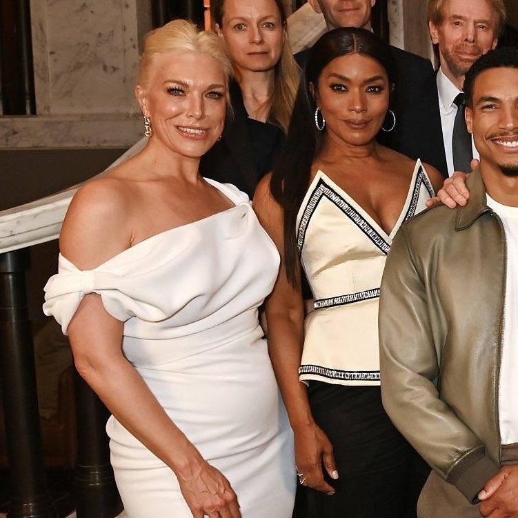 bassettooc's tweet image. omg omg omg. angela bassett and hannah waddingham— my worlds are colliding! they did this for me!
