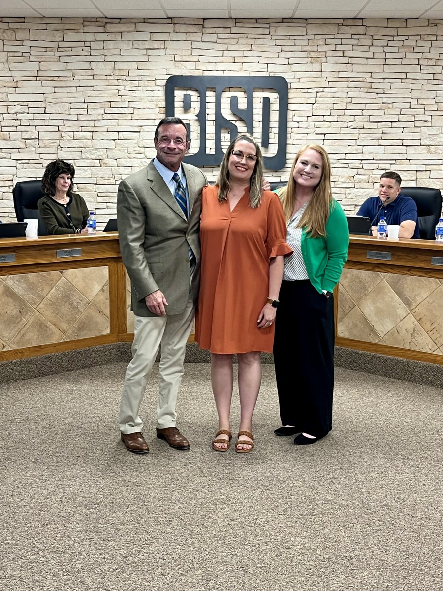 BurlesonISD (@burlesonisd) on Twitter photo Trustees and Dr. Jimerson recognized BISD's 2025 Elementary Teacher of the Year, Ashley Arnold, from Norwood Environmental Science Academy! 👏
<a href="/nwdvikings/">Norwood Vikings</a> | #BISDstandout #BISDgreatness Trustees and Dr. Jimerson recognized BISD's 2025 Elementary Teacher of the Year, Ashley Arnold, from Norwood Environmental Science Academy! 👏
<a href="/nwdvikings/">Norwood Vikings</a> | #BISDstandout #BISDgreatness