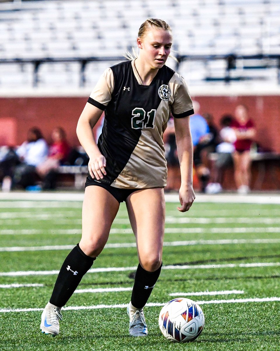 Gator_Athletics's tweet photo. Congratulations to our Student-Athlete of the Week, Brooke Ogorek 🐊 ⚽️ 

Brooke scored 1 goal &amp; had 2 assists in a 10-0 1st round playoff win over Rock Hill on Tuesday! She followed that up with 1 goal and 1 assist in a 3-1 win over Lexington in the 2nd round!

📸: @GoFlashWin https://t.co/NX1MM3jOBK
