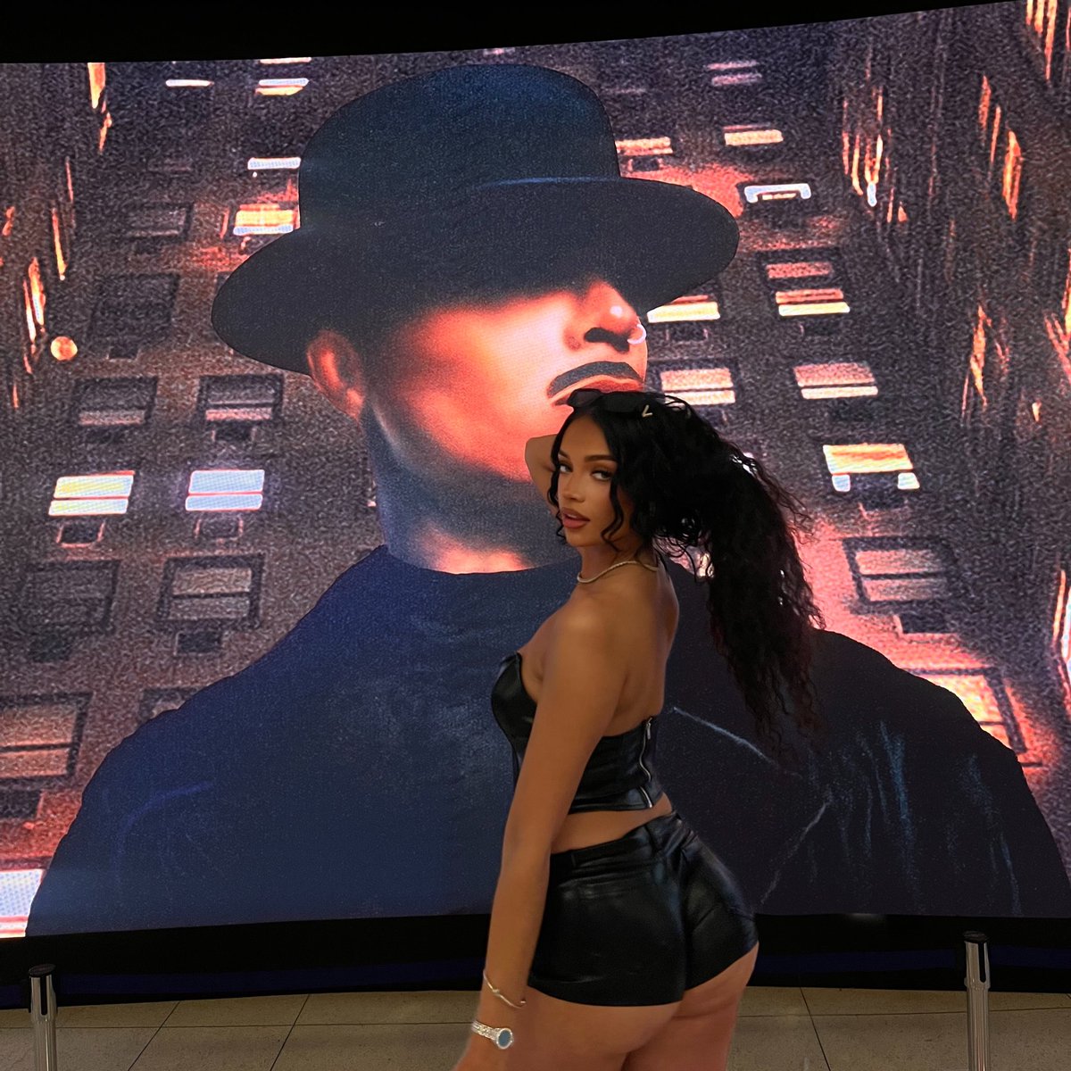 argo773's tweet image. rauw rauwwwwwww