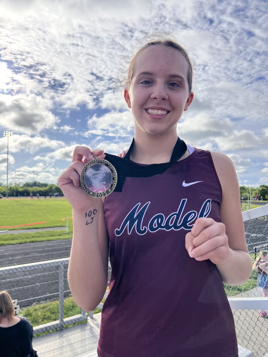 Hayden Ramsey got first in Long Jump
Elise Wygant got third in Long Jump
 Lily Bramlage, Ruby Baker, Aryana Hale, and Hayden Ramsey got 3rd in the 4x400... Congrats to our Middle School team!