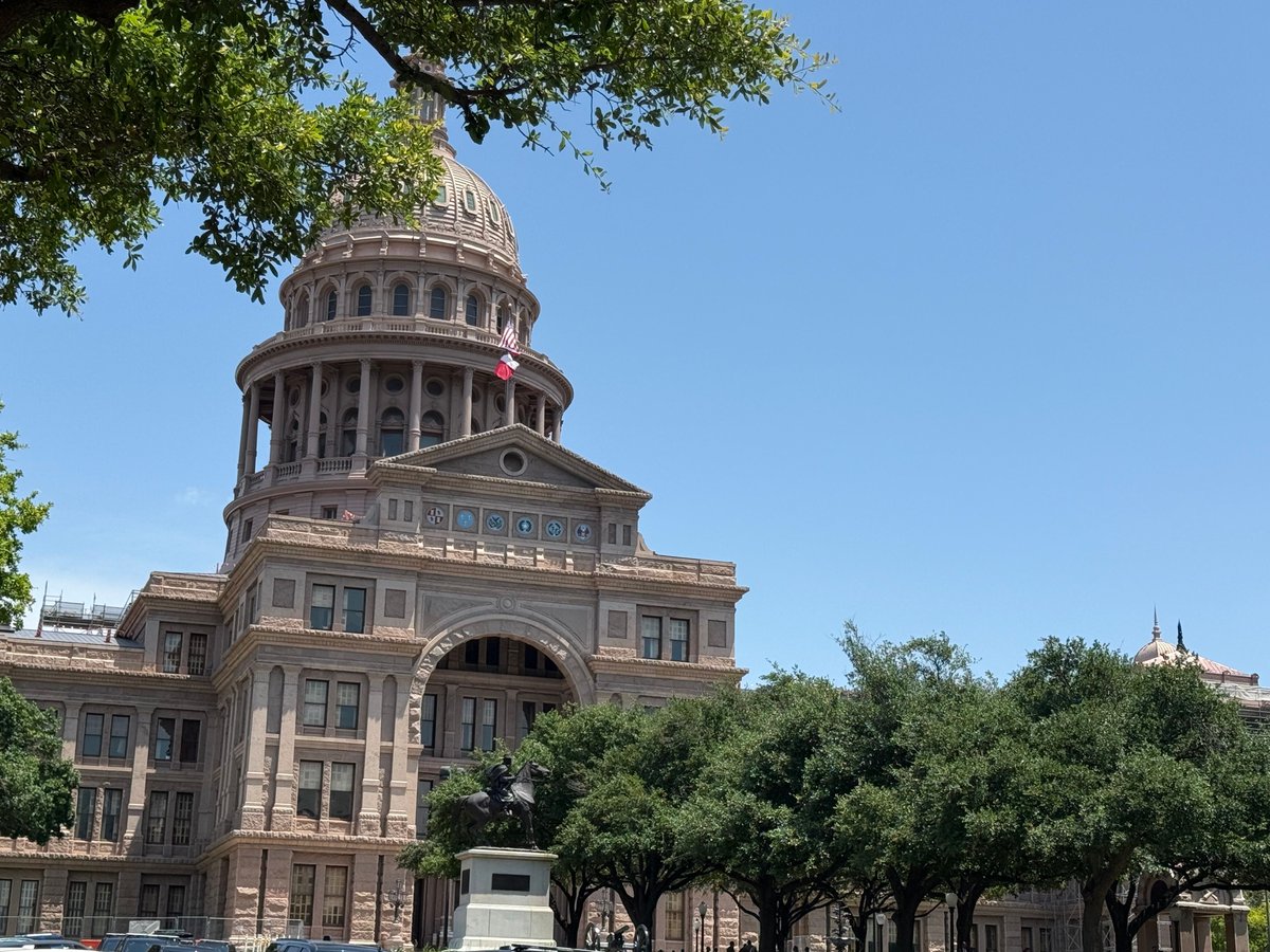 It's time to contact your lawmakers.  Tell a friend!!

Act now:  raiseyourhandtexas.org/payteachersfun… to use your #teachervoice

#txed #txlege