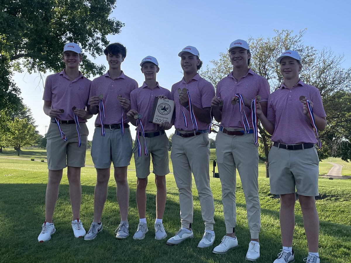 TrinityCatholic's tweet image. HOA League Golf
Team 1st  310
Lincoln Barnes  75
1st place (2 hole playoff)
Ian Shaw 75
2nd place
Miles Blaylock   80
3rd place
Tyler Casebolt 80
4th place
Seamus Hogan 86
8th place
Matt Armour 87
9th place
All 6 players earned HOA 1st Team All-League!!!!
Great job TC Golfers!!!
