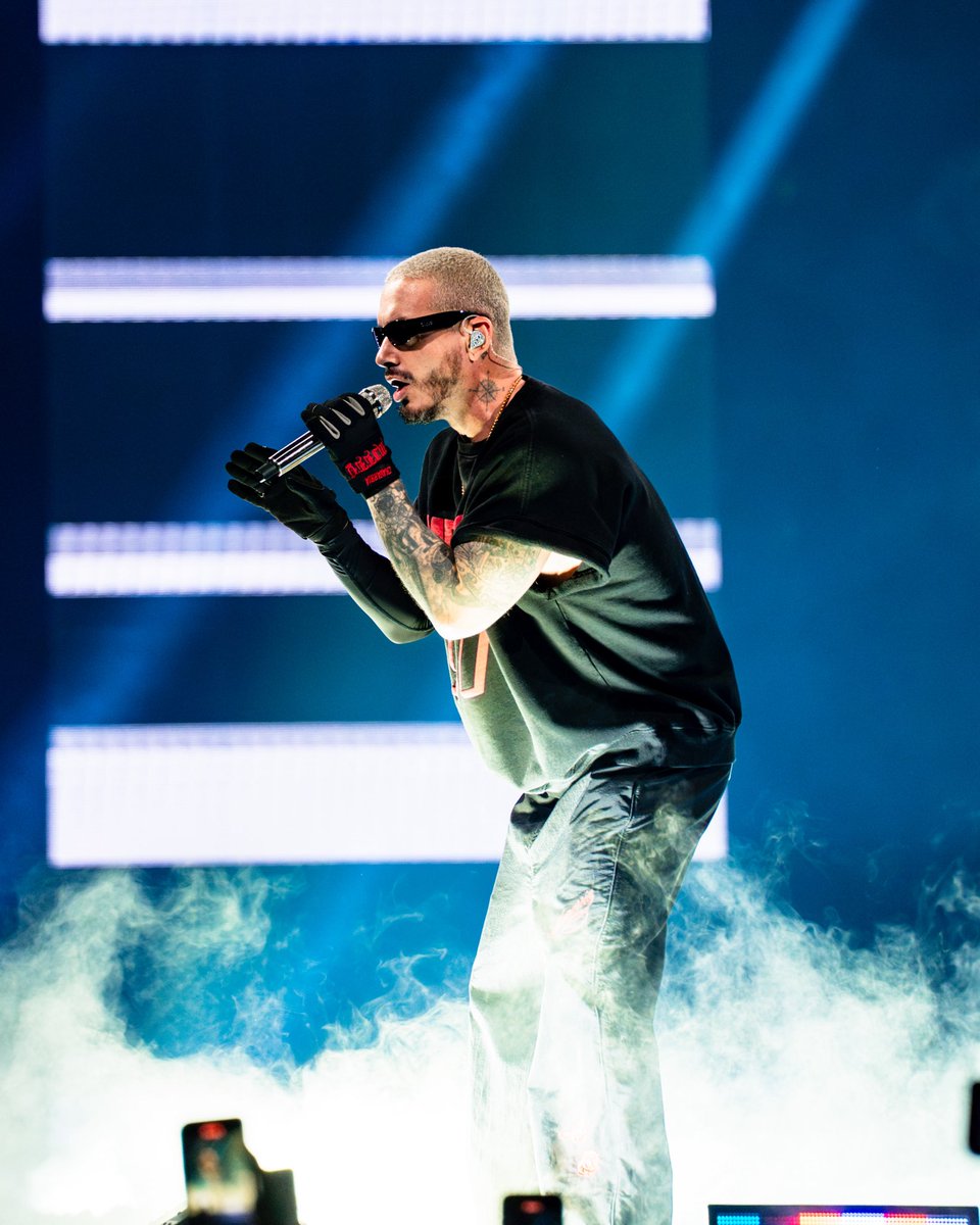 Can we go back to last night?? 🔥 @jbalvin