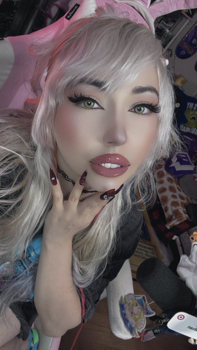 Playing some Panicore for the first time 🩸

m.twitch.tv/uniquelydead/