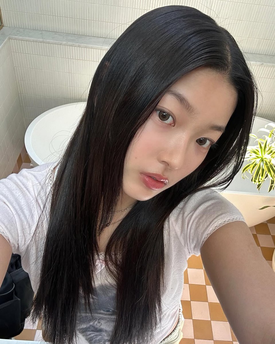 이로 tweet media