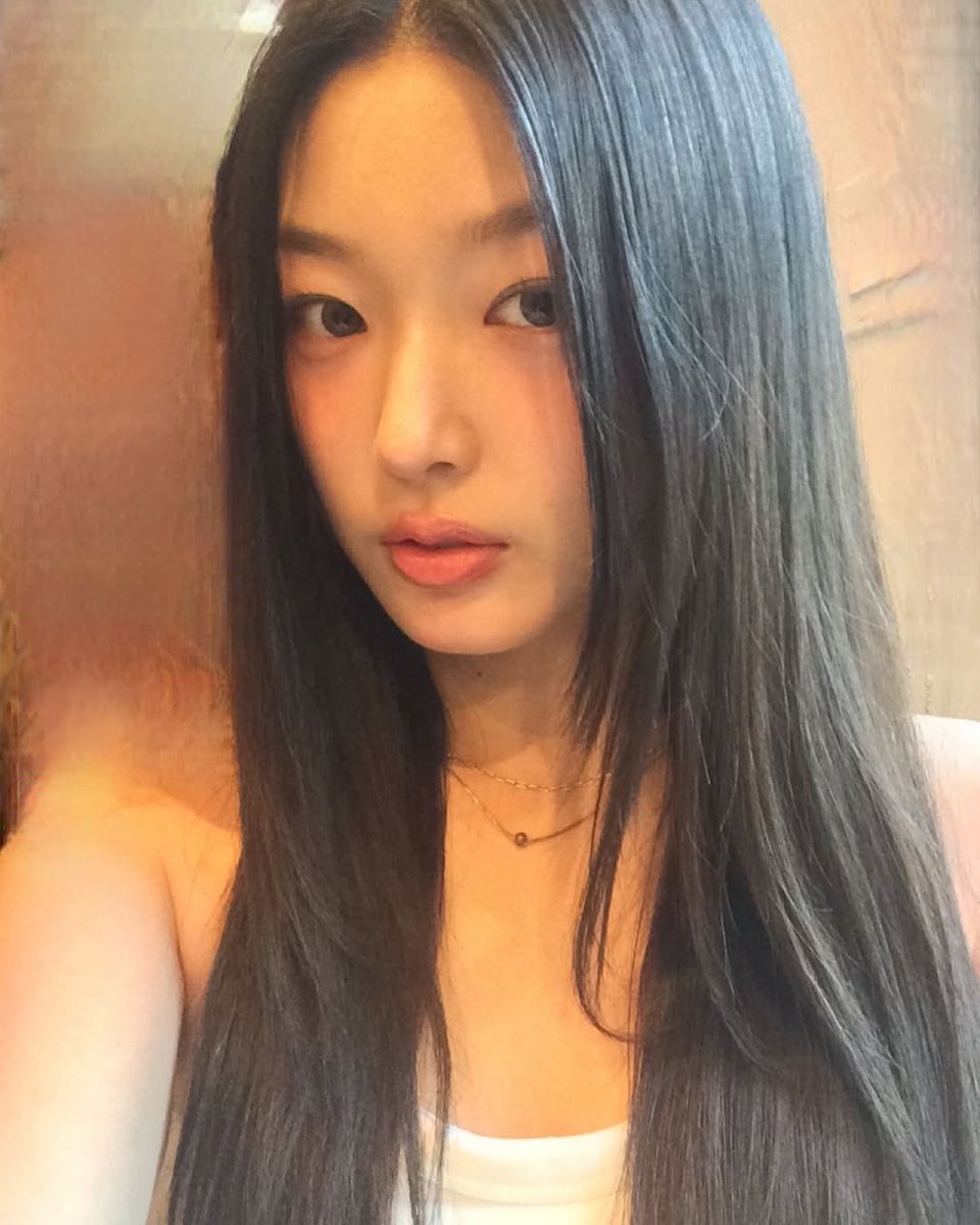 이로 tweet media