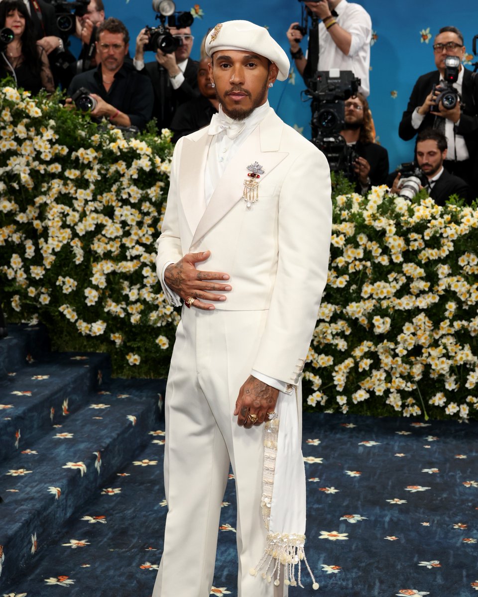 © 𝖲𝖾𝖺𝗌𝗈𝗇 𝟤𝟢𝟤𝟧 • #𝖥𝗈𝗋𝗆𝗎𝗅𝖺𝟣𝖱𝖯 › #𝖥𝟣𝖱𝖯

𝖮𝗎𝗋 𝗏𝖾𝗋𝗒 𝗈𝗐𝗇 <a href="/sirlwishamilton/">Patrick</a> 𝖺𝗋𝗋𝗂𝗏𝖾𝗌 𝖺𝗌 𝖼𝗈-𝖼𝗁𝖺𝗂𝗋 𝗈𝖿 𝗍𝗁𝖾 #𝖬𝖾𝗍𝖦𝖺𝗅𝖺𝟤𝟢𝟤𝟧𝖱𝖯, 𝖼𝖾𝗅𝖾𝖻𝗋𝖺𝗍𝗂𝗇𝗀 ‘𝖲𝗎𝗉𝖾𝗋𝖿𝗂𝗇𝖾: 𝖳𝖺𝗂𝗅𝗈𝗋𝗂𝗇𝗀 𝖡𝗅𝖺𝖼𝗄 𝖲𝗍𝗒𝗅𝖾’