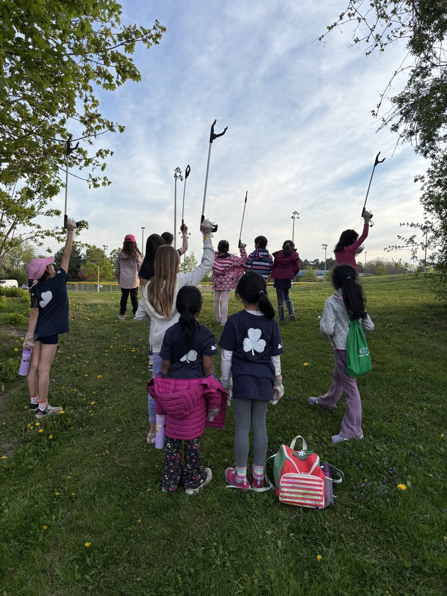 Lovely evening for a walk in the park , listen and looking for birds . Oh and maybe a little park clean up . 1st Mississauga Embers taking action for a better world . 
#GirlGuidesCanada #GirlGuidesOntario