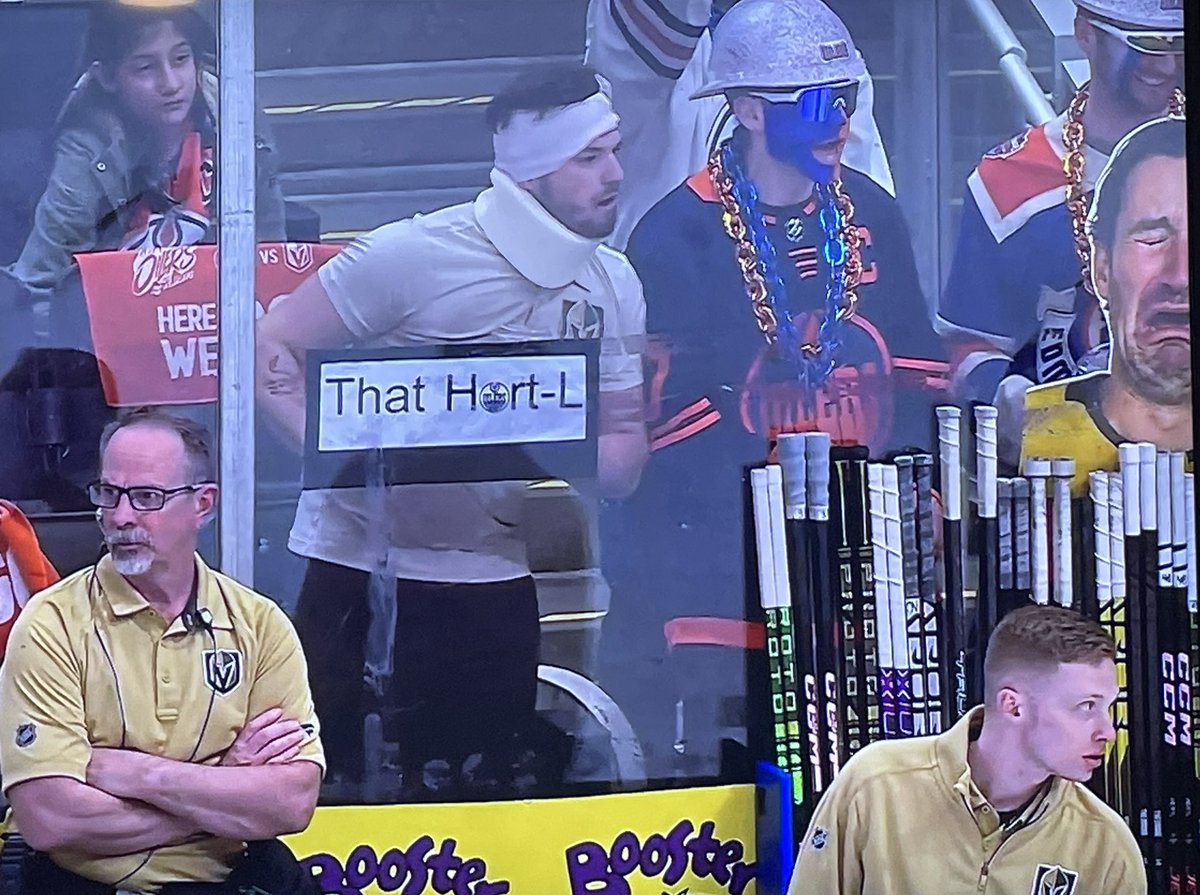 Hertl injured the trainer last game with a tantrum on the bench and this dude is bringing it. 😂 

#VegasBorn #LetsGoOilers