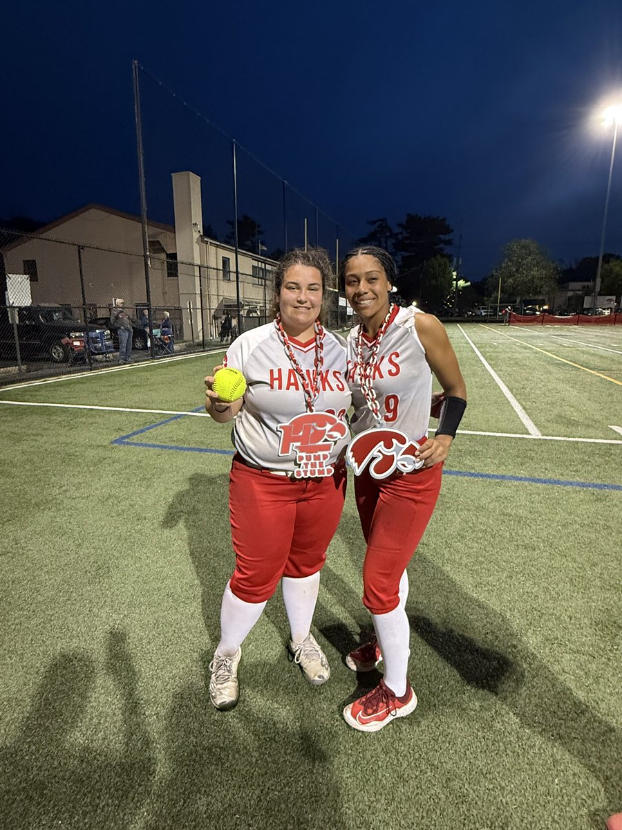 Awesome night celebrating our favorite seniors Jordan Strauss, Jamie Kozarski, Grace Farah, Elena Gibson, Madyson Walter, Karsyn McCoy and Mars Clapper in our 9-0 win over Maple Shade for senior night! Hawk nation couldn't be prouder of this group! 

Special bonus shout out to