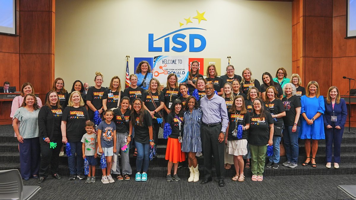Congratulations to April Kenely, the new principal of Donald Elementary. Welcome to the Dolphin family! 🐬 

Read more about our new principal: bit.ly/4mhZjk8