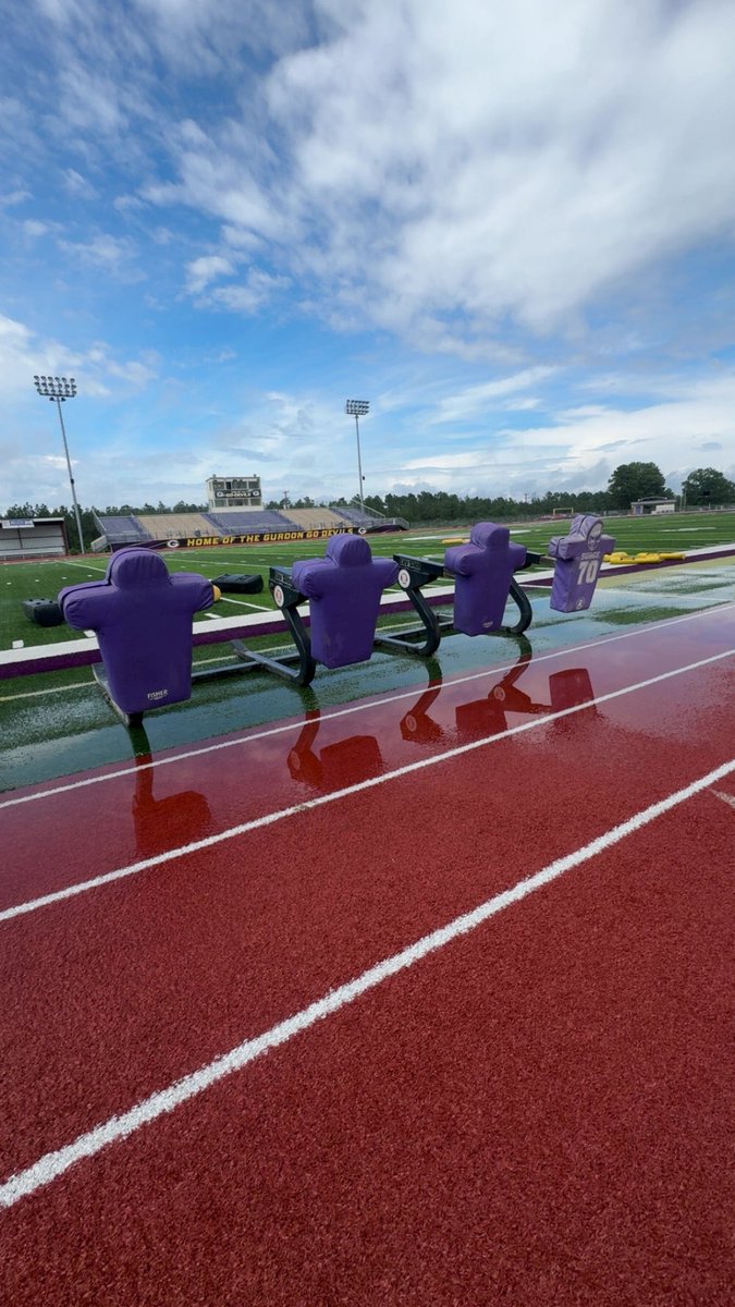 First day of spring football in the books with Maxine and the boys! A lot of speed and violence today! 👿
Featuring a SWARK rain shower!