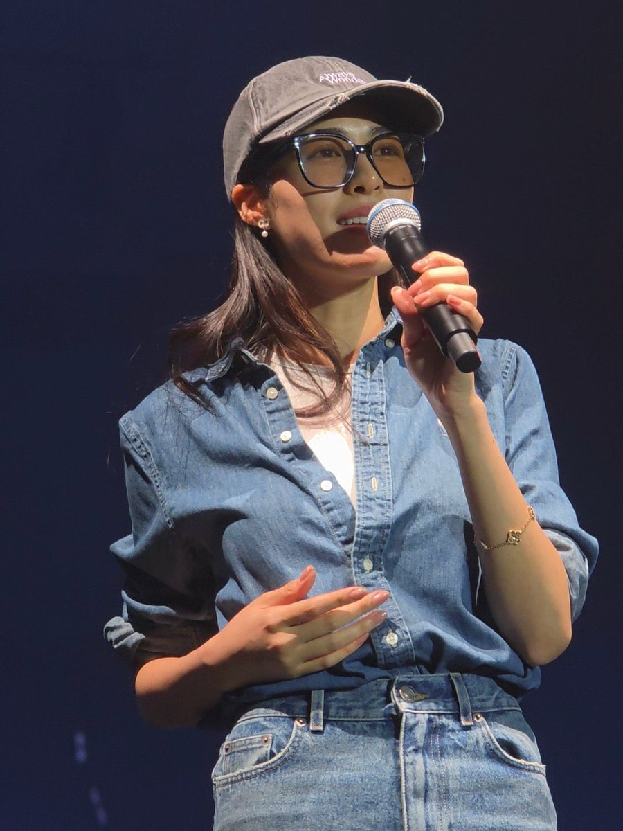 💥💥 BOOM TAG 💥💥

“Lingling Kwong We Love You”

HAPPY LINGLING TIME TO SHINE
#Happy30thLinglingDay