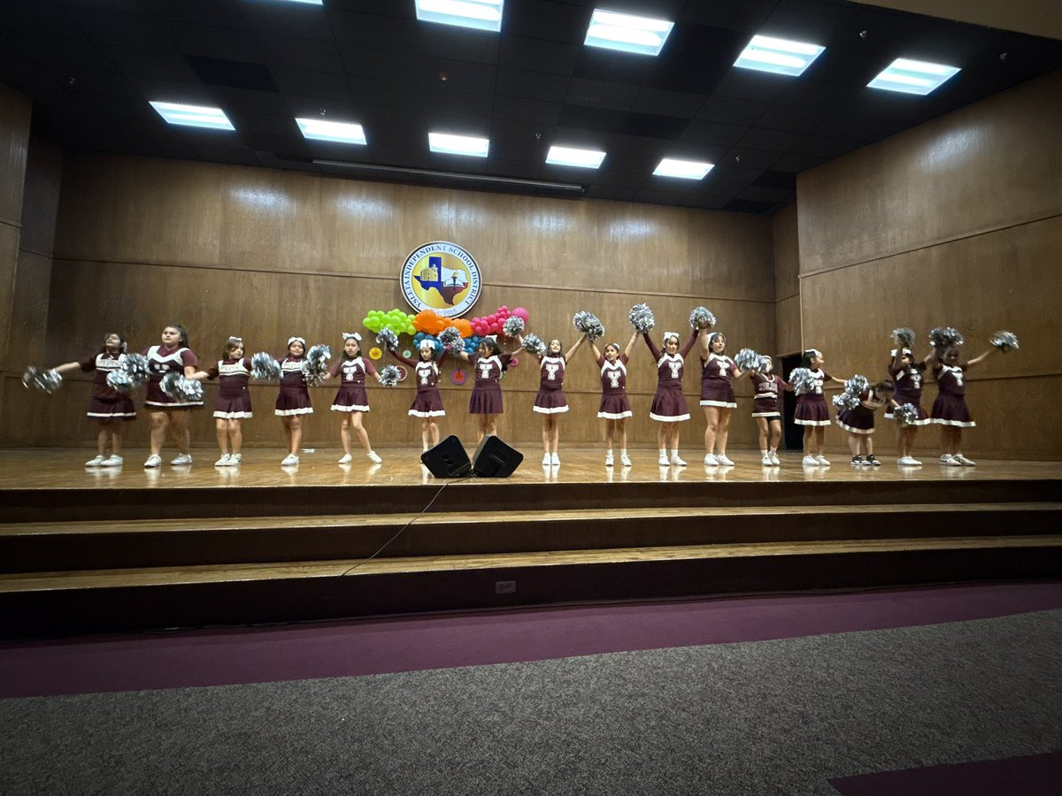 🥰 Love getting to watch our <a href="/yeswarriors1/">Ysleta Elementary School</a> cheer team perform tonight at the <a href="/YISDFineArts/">YsletaISD Fine Arts</a> Spring Splash Honor Dance Program! “Though she be but little she is fierce!” 👏🏻 Great job, ladies! 🙌🏻 #OneTribe