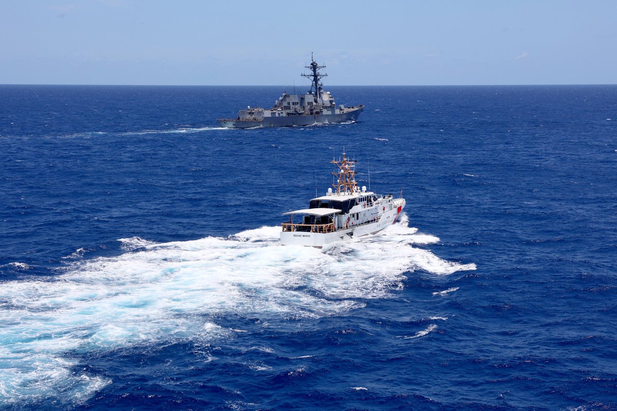 🌊 Joint force at sea! @DDG107 teams up with USCGC Isaac Mayo in the Straits of Florida to stop illegal activity before it reaches our shores. Part of a powerful mission under #USNORTHCOM maritime defense authorities.

#SouthernBorder #BorderSecurity