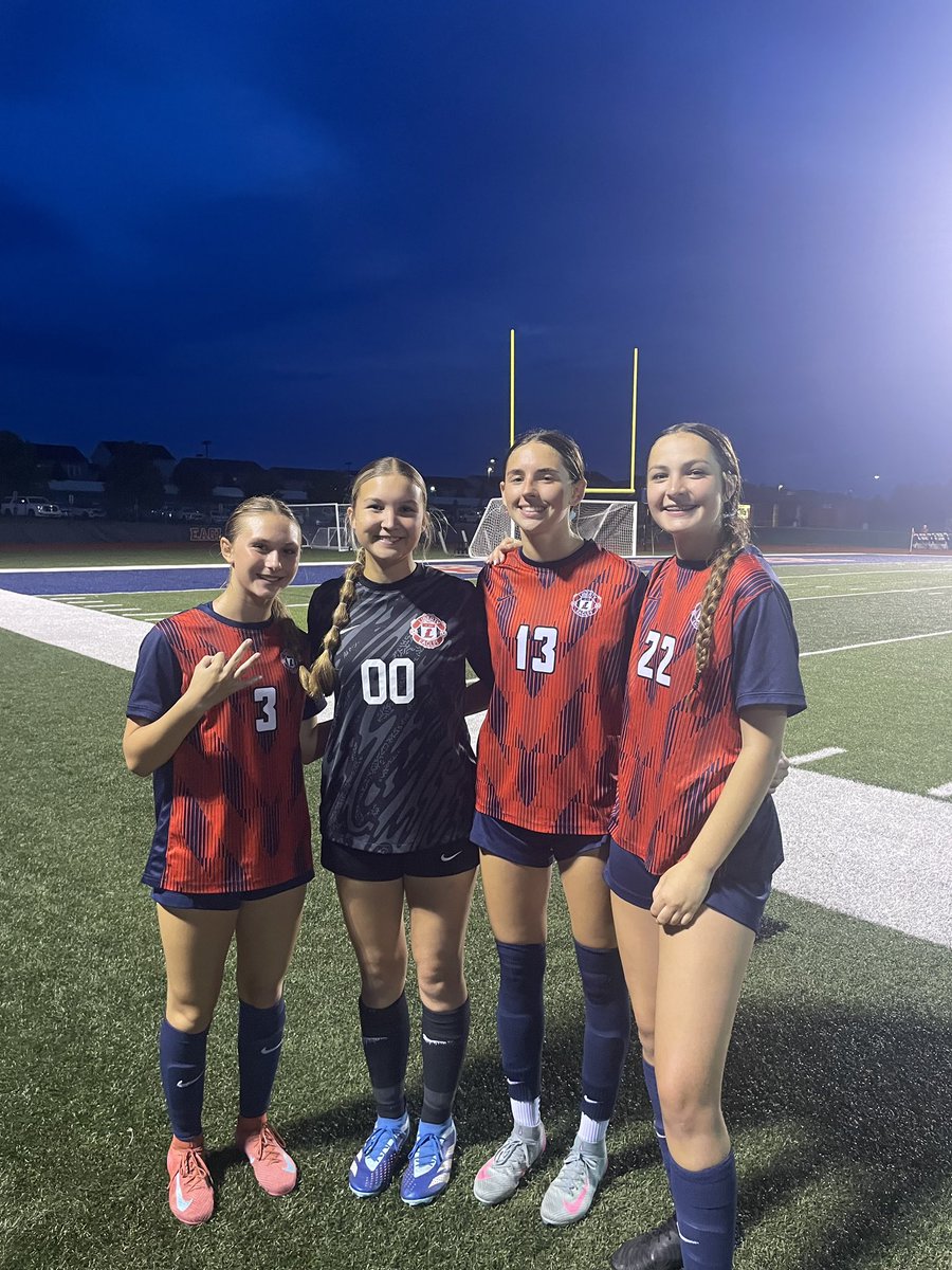 5-0 win over Union for senior night

Goals:
Sophie Means - 3
Leah Czerniewski
Madelynn Moyers

Assists: 
Leah Czerniewski
Madelynn Moyers
Ava Schmucker
Sophie Means
Izzy Shew

Shutout:
Stella Zielinski