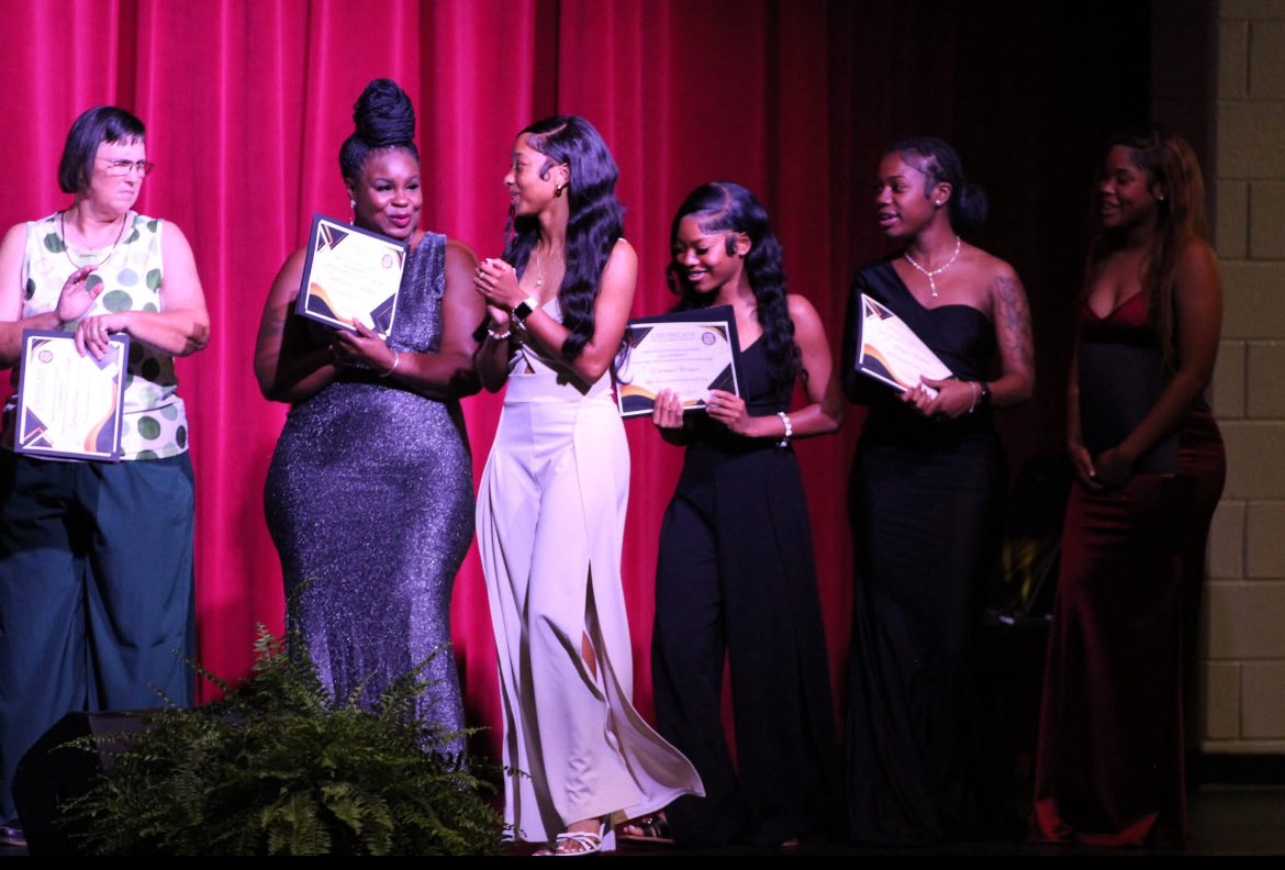 Westside Lady Noles Flag Football (@westside_flag) on Twitter photo Congratulations to our Lady Seminoles for winning the Stewardship Award at the 2025 Bibbspy Awards!
<a href="/KailaLucas25/">Kaila Lucas</a>
<a href="/ihooptayyy/">ihooptayyy</a>
<a href="/BibbAthletics/">Bibb Athletics</a>
<a href="/WSide_Athletics/">WestsideHSAthletics</a> Congratulations to our Lady Seminoles for winning the Stewardship Award at the 2025 Bibbspy Awards!
<a href="/KailaLucas25/">Kaila Lucas</a>
<a href="/ihooptayyy/">ihooptayyy</a>
<a href="/BibbAthletics/">Bibb Athletics</a>
<a href="/WSide_Athletics/">WestsideHSAthletics</a>