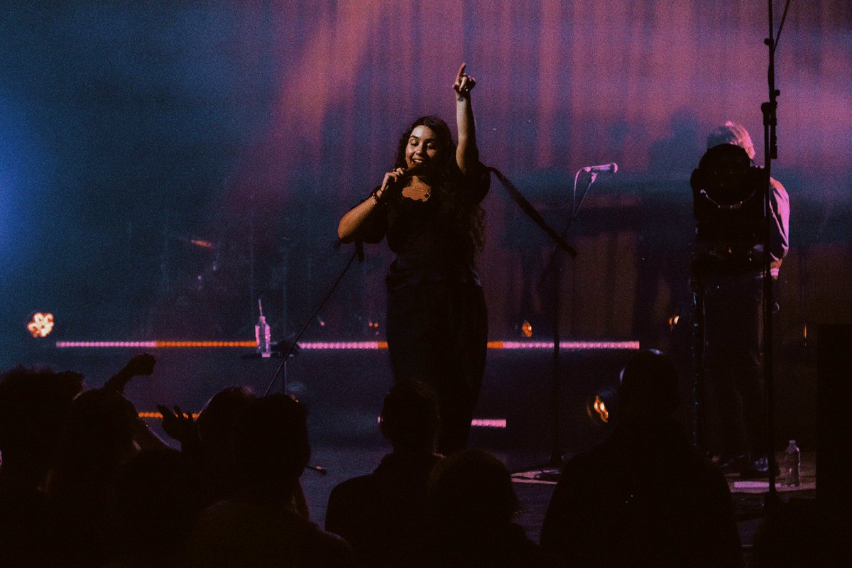 alessiacara's tweet image. Melbourne!!! what a lovely way to end the Asia & Australia run. canada see you soooon xx #theloveandhyperboletour