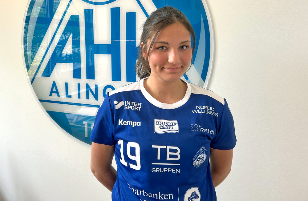 Bella Mingrone Mikac till Alingsås

Högersexan Bella Mingrone Mikac är klar för Alingsås. Bella vann nyligen JSM-guld med Sävehof men väljer Damallsvenskan för sin vidare satsning.

Läs mer på hemsidan:
alingsashk.myclub.se/site_node/7641…