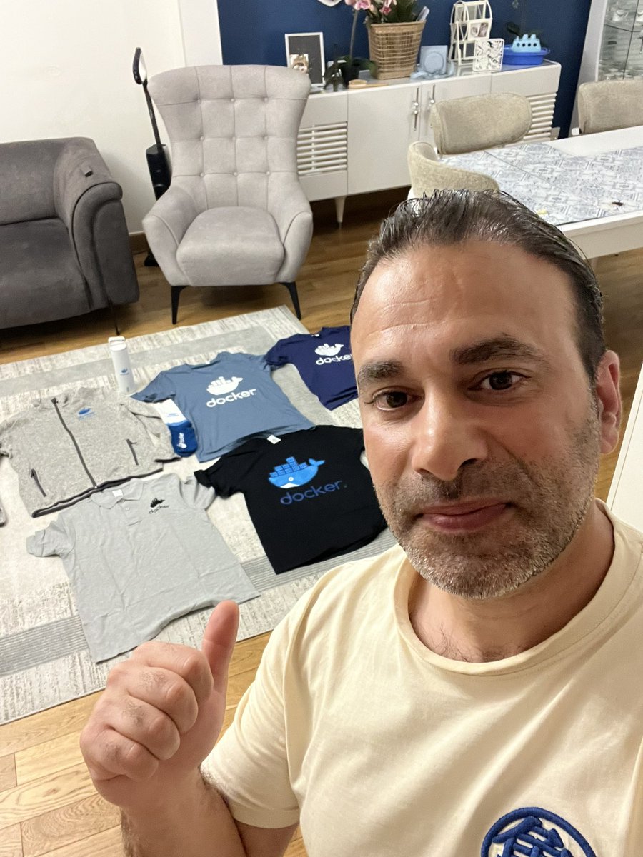 MazlumTosun3's tweet image. Thanks @Docker for these amazing gifts 🎁😍🤩🐳

Thanks @k33g_org and  @eeveeta 

Love the #DockerCaptain community ❤️