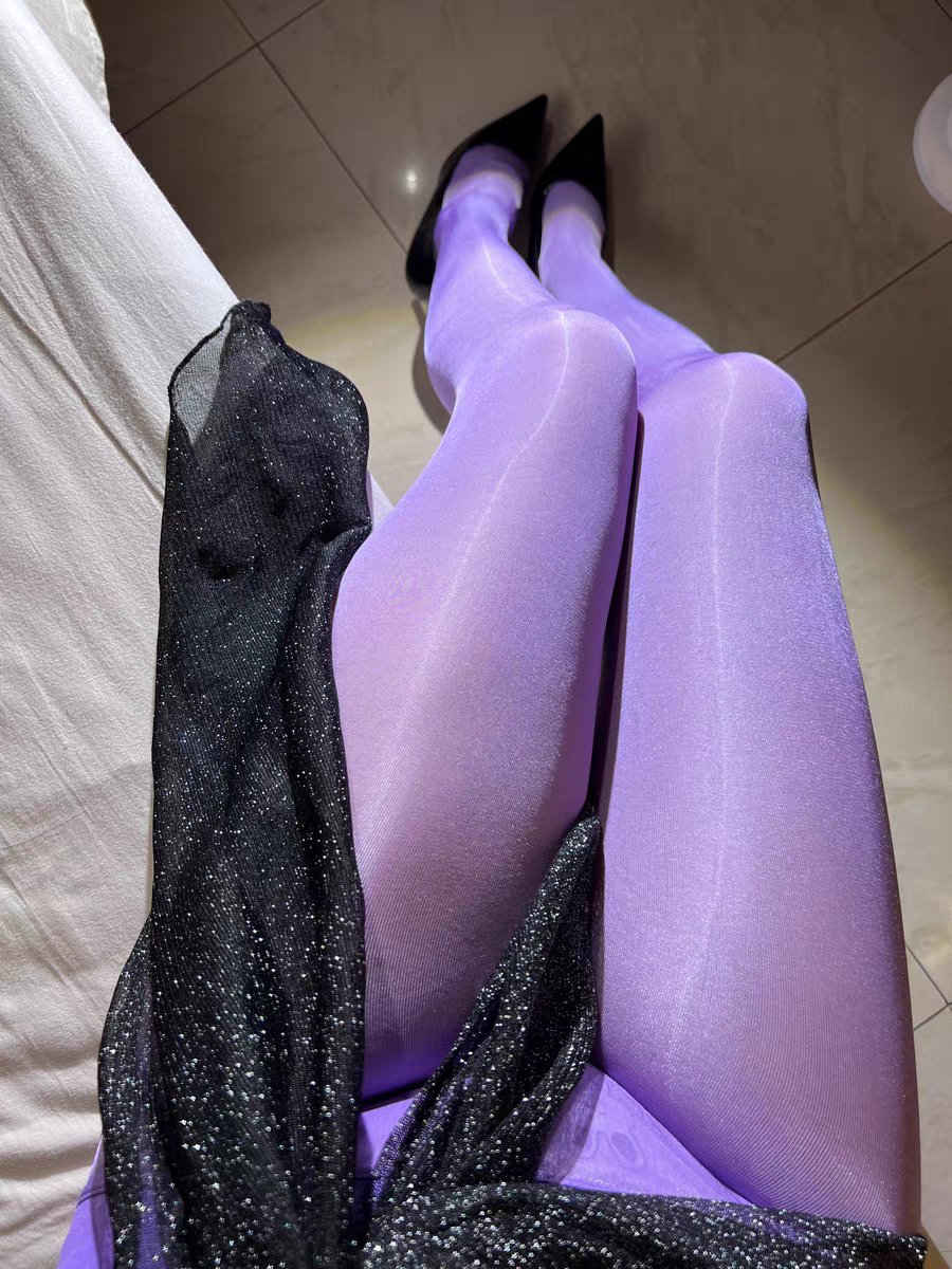 冲2300粉丝福利第二弹🎈
抽三位原味盲盒👙
转发评论关注点赞/优先抽四连的💓
活动24h，评论区开奖✨