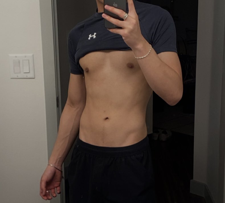 playwithander's tweet image. 🙈