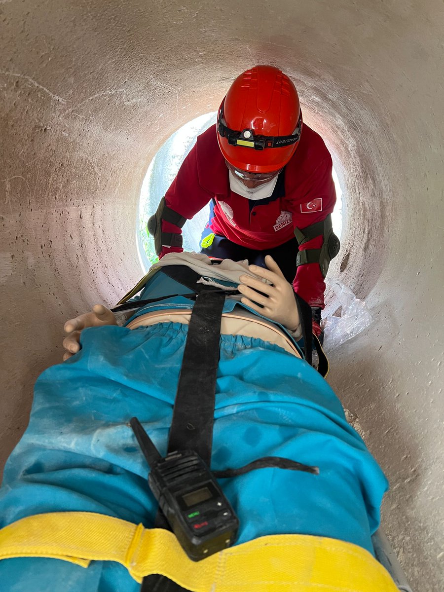 Denizli MEB AKUB Ekibi, Akreditasyon Sınavını Başarıyla Tamamladı!

Denizli İl Milli Eğitim Müdürlüğü Arama Kurtarma Birimi (MEB AKUB), 11 Mayıs Pazar günü İzmir AFAD denetiminde gerçekleştirilen akreditasyon sınavını başarıyla tamamlayarak “Hafif Seviye Kentsel Arama Kurtarma
