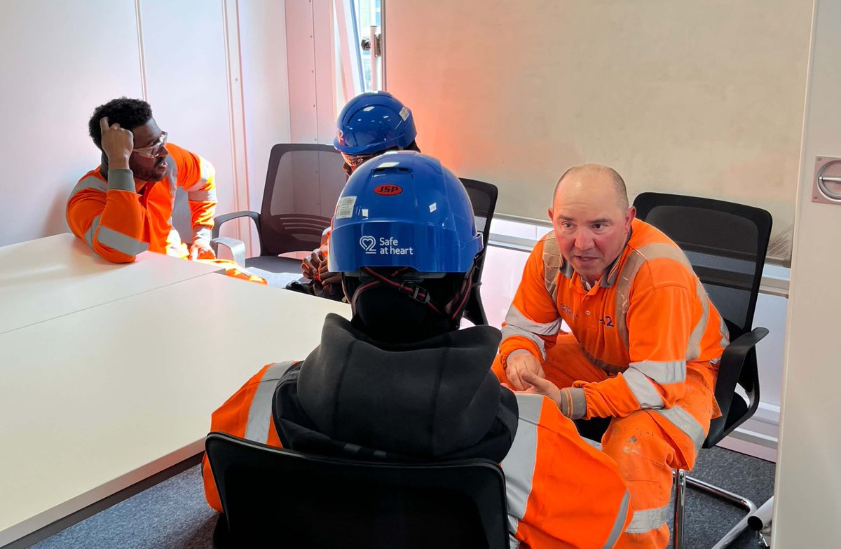 Just took a group of engaged AP students to see HS2 in action at Victoria Rd! 👷‍♂️🚧 They met pros, explored careers &amp; left inspired. “The world hasn’t given up on them.” Big thanks to @WLCareersHub, Rosemarie O'Donnell, Joshua Marlow &amp; Skansa Costain Strabag JV #InspiringTheFuture