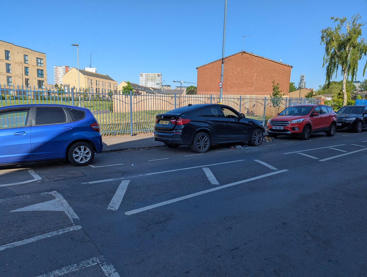 Black Country Ste (@ccstev) on Twitter photo Hi <a href="/SmallHeathWMP/">Small Heath & Highgate Police</a> <a href="/Trafficwmp/">WMP Traffic</a> can you have a look at this car please in Gooch Street, Highgate? It's been left in a dangerous condition since around last autumn, is out of MOT and is attracting further crime. Thanks. Hi <a href="/SmallHeathWMP/">Small Heath & Highgate Police</a> <a href="/Trafficwmp/">WMP Traffic</a> can you have a look at this car please in Gooch Street, Highgate? It's been left in a dangerous condition since around last autumn, is out of MOT and is attracting further crime. Thanks.