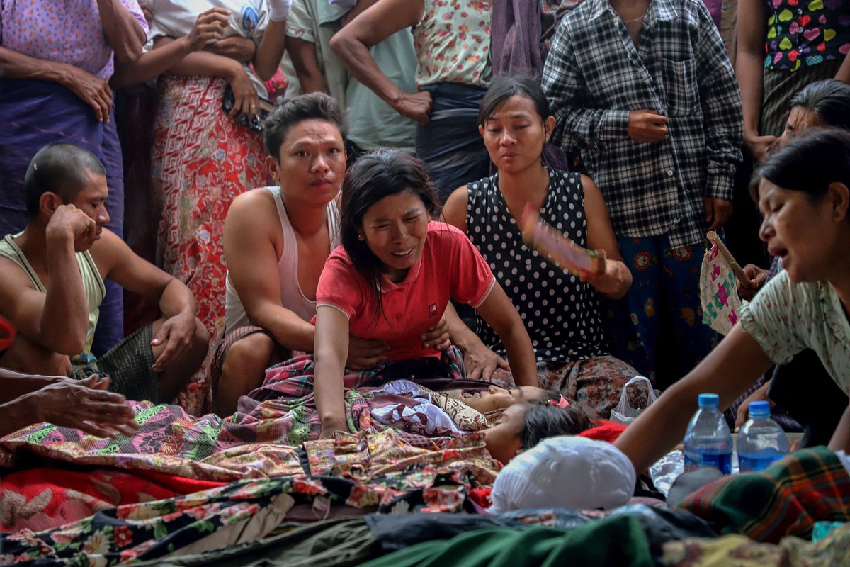 htartha76128693's tweet photo. Most of the victims killed in a junta airstrike on a school in Myanmar's Sagaing Region yesterday were primary school children. Their bodies were buried yesterday. https://t.co/RIdkpL5ncV