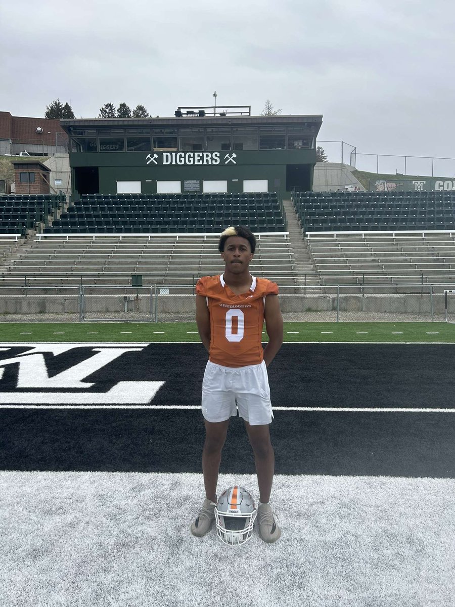 Isaiah55507's tweet image. Thank you @MonTechFootball for having me out on campus today!!!
@MTFBCoachSchlee @CoachTravisDean @CoachKyleSamson