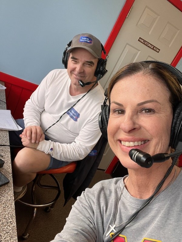 A big thanks to Jen Shellhammer of <a href="/CreatingAces/">Creating Aces</a> for joining me on the broadcast of tonight's game.

#Bestinthebizz