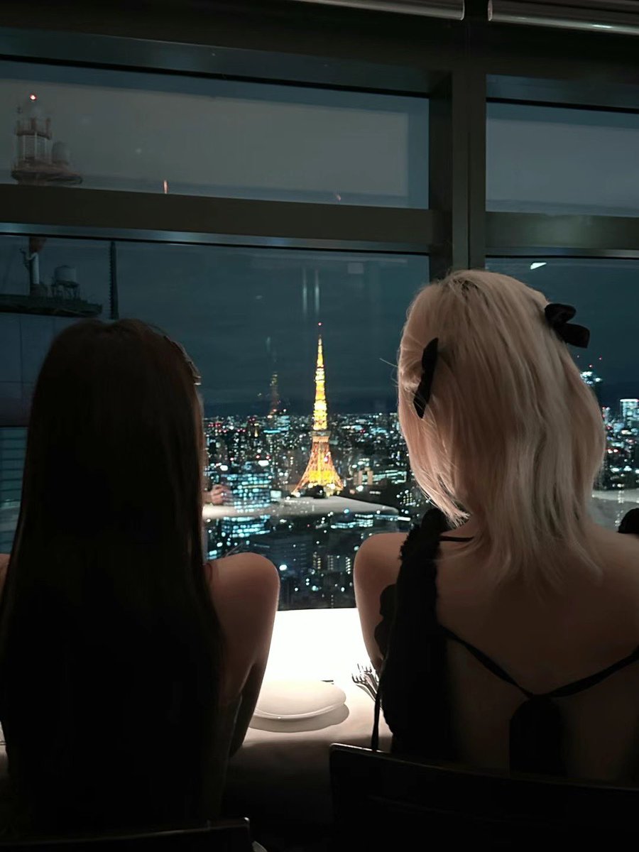 孙嘉桐 (@buxtonvickey) on Twitter photo 