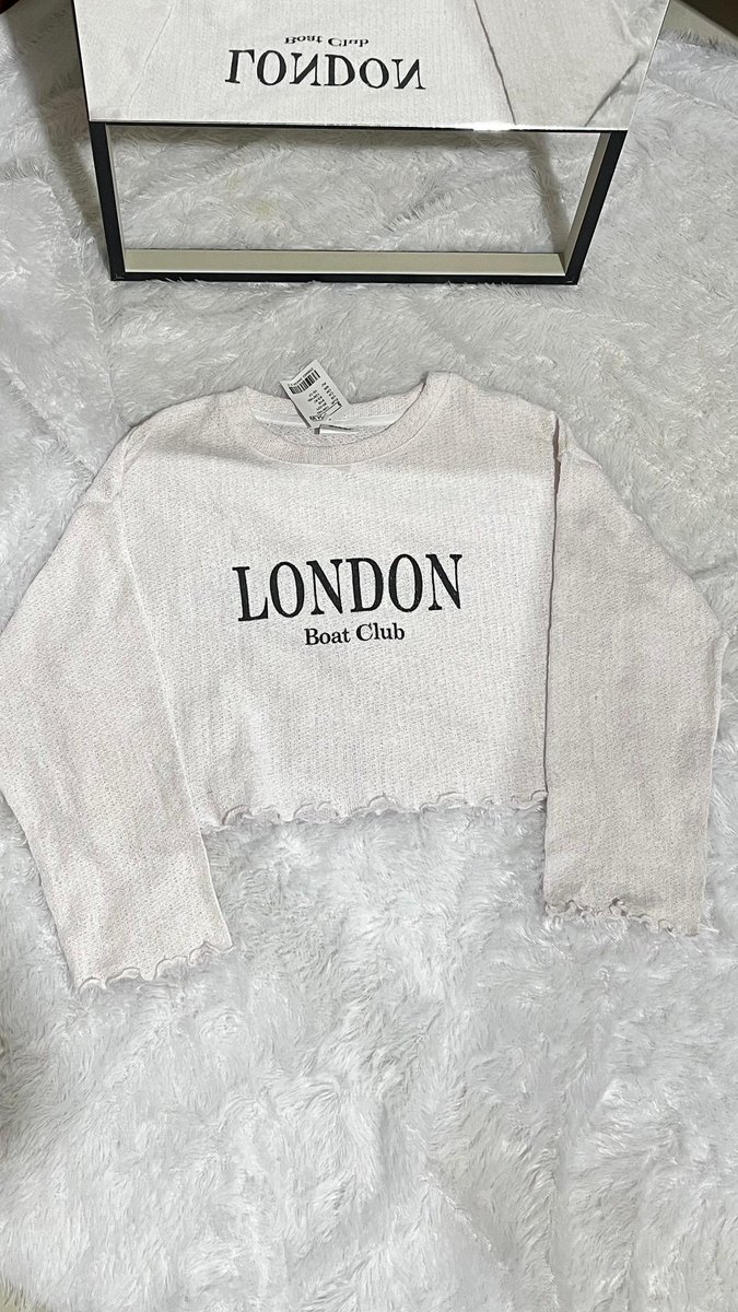 ryujinrie's tweet image. PREMIUM THRIFT!!
rebutan yaaa yg mau langsung komen/dm 💫💖
lokasi bandung, masi full tag dan wangii 
ig: locally.chic
#thriftbandung #bajuthrift #thrift  #forsale