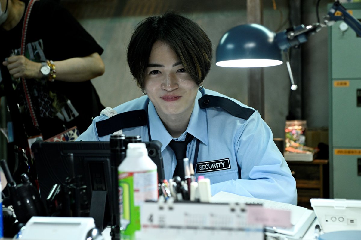 ／
　祝！興行収入15億円突破！
　メイキング写真初解禁！
＼

🎬大ヒット上映中！
映画『#真相をお話しします』

#大森元貴 (#MrsGREENAPPLE)
#菊池風磨 (#timelesz) W主演！

🏆週末観客動員ランキング
邦画実写３週連続No.1！
※興行通信社調べ

▼上映劇場はこちら
theater.toho.co.jp/toho_theaterli…
