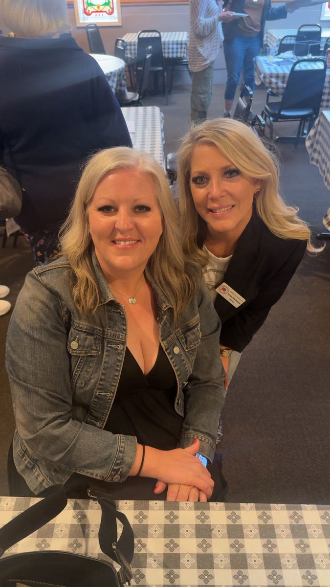 KimChesser5's tweet image. Attended the Republican Party of Kenosha County’s Pints & Politics meeting. Great to hear from Court of Appeals District II candidate Anthony LoCoco and City of Kenosha Clerk Michelle Nelson. LoCoco shared his vision for upholding constitutional principles on the bench, while…