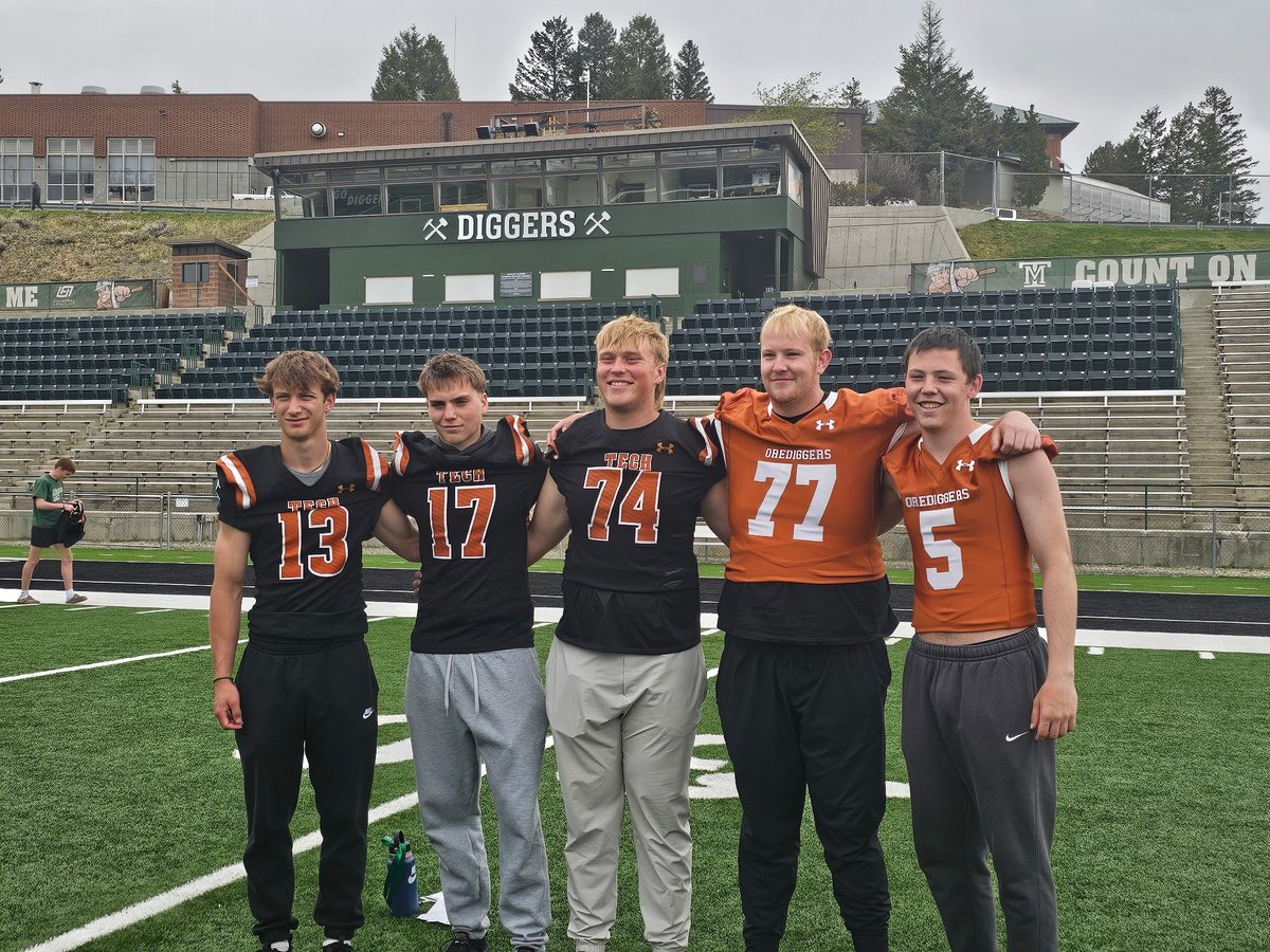 Bode Templeton (@bode_templeton) on Twitter photo Thank you <a href="/CoachKyleSamson/">Kyle Samson</a> and <a href="/MonTechFootball/">Montana Tech Football</a> for having me out for Junior day I had a great time seeing campus and I had a great conversation with <a href="/CoachThatcher/">Dan Thatcher</a> after the tour
<a href="/CoachAndersonMT/">Khalin Anderson</a> Thank you <a href="/CoachKyleSamson/">Kyle Samson</a> and <a href="/MonTechFootball/">Montana Tech Football</a> for having me out for Junior day I had a great time seeing campus and I had a great conversation with <a href="/CoachThatcher/">Dan Thatcher</a> after the tour
<a href="/CoachAndersonMT/">Khalin Anderson</a>