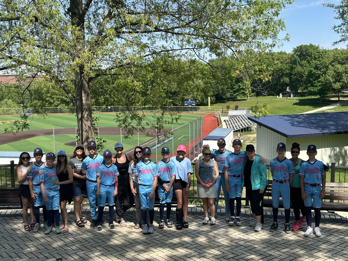 ExpressProdigy's tweet image. 13U Prodigy Express players celebrating their moms on Mother’s Day!!
@ProdigyBasebal