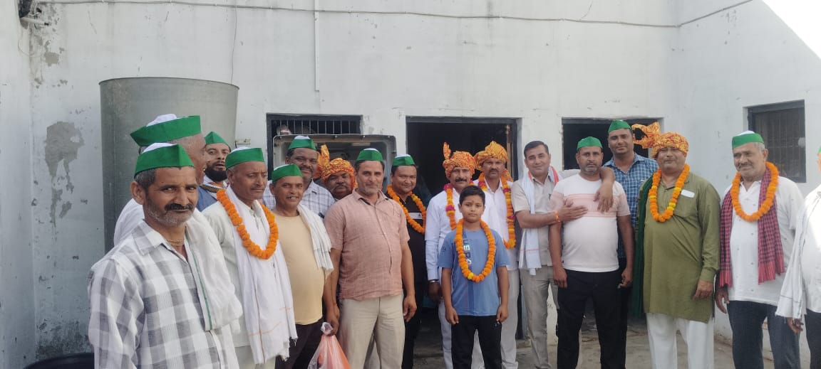 चौ० सोनबीर प्रधान (@sonabirchodhary) on Twitter photo आज दिनांक 12 /5 /2025 को सिहोरा के नगला राना में भारतीयकिसान यूनियन अराजनैतिक मे दो दर्जन से अधिक किसान भाइयों ने सदस्यता ग्रहण की साथ ही दिलीप चौधरी जी को जिला सचिव नियुक्त किया आज दिनांक 12 /5 /2025 को सिहोरा के नगला राना में भारतीयकिसान यूनियन अराजनैतिक मे दो दर्जन से अधिक किसान भाइयों ने सदस्यता ग्रहण की साथ ही दिलीप चौधरी जी को जिला सचिव नियुक्त किया